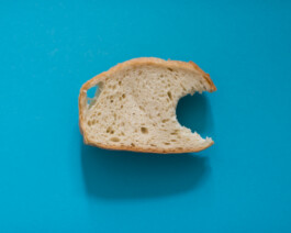 Archiv der angebissenen Brotscheiben